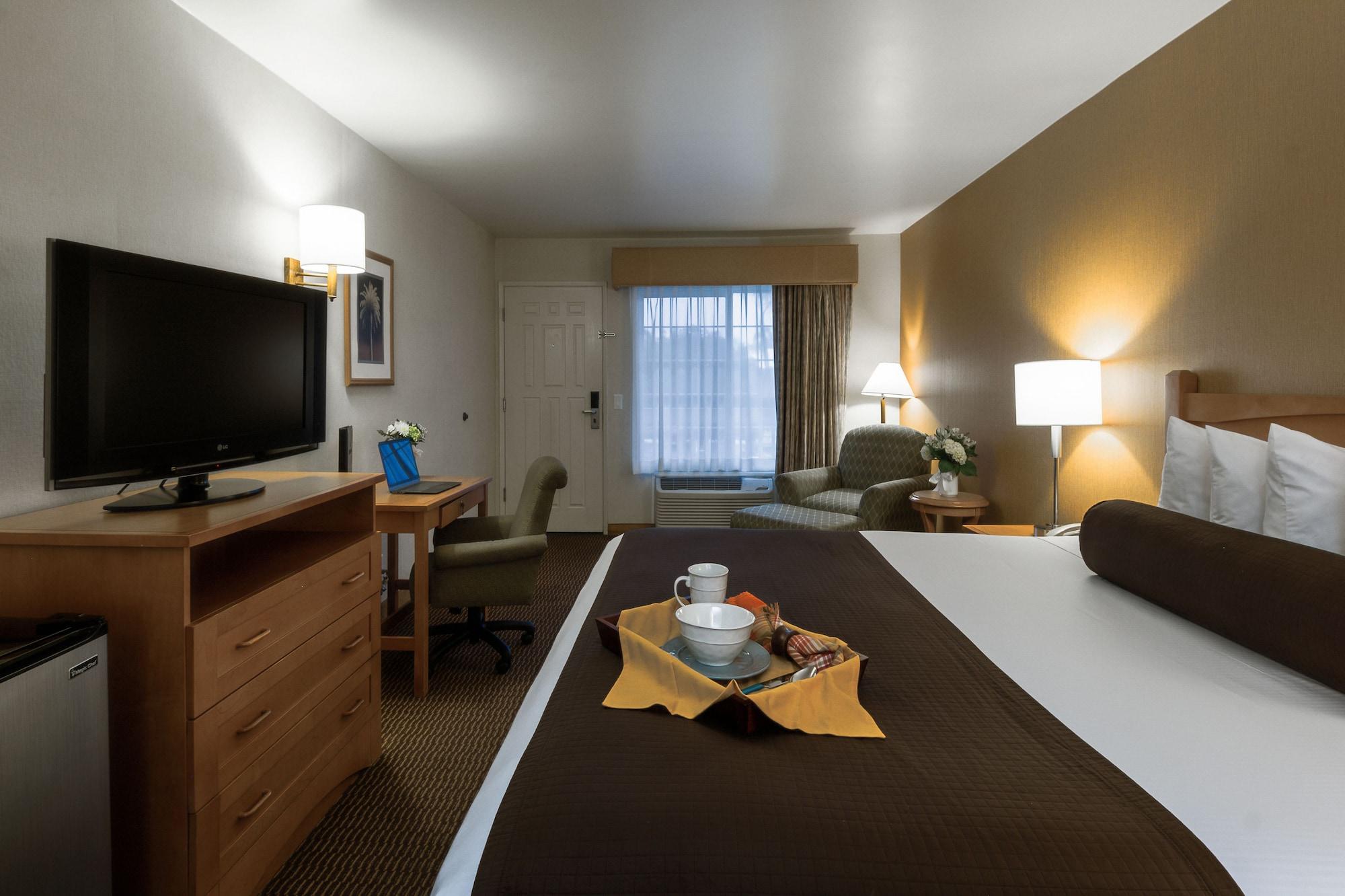Ramada by Wyndham Costa Mesa/Newport Beach Bagian luar foto