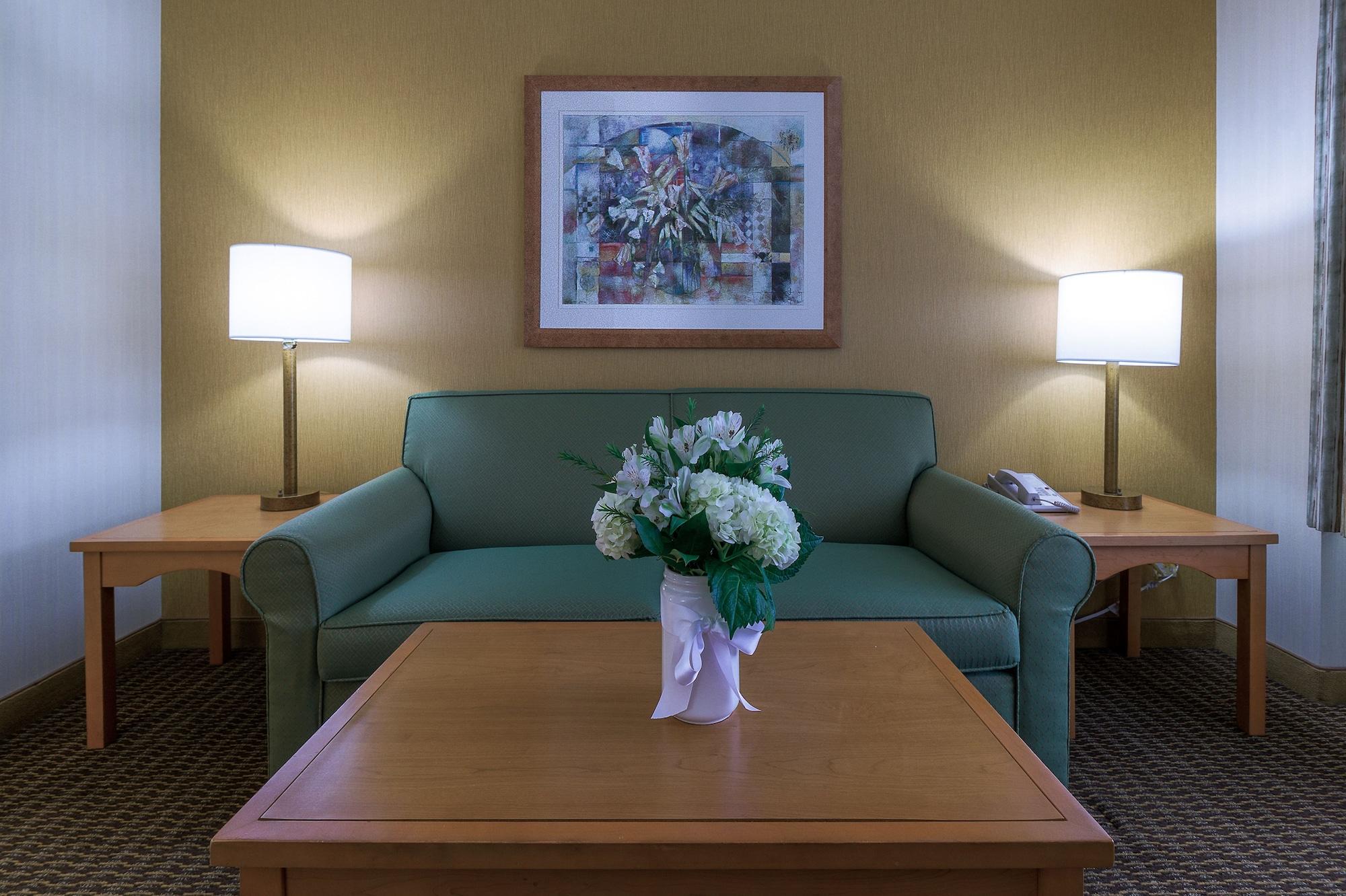 Ramada by Wyndham Costa Mesa/Newport Beach Bagian luar foto