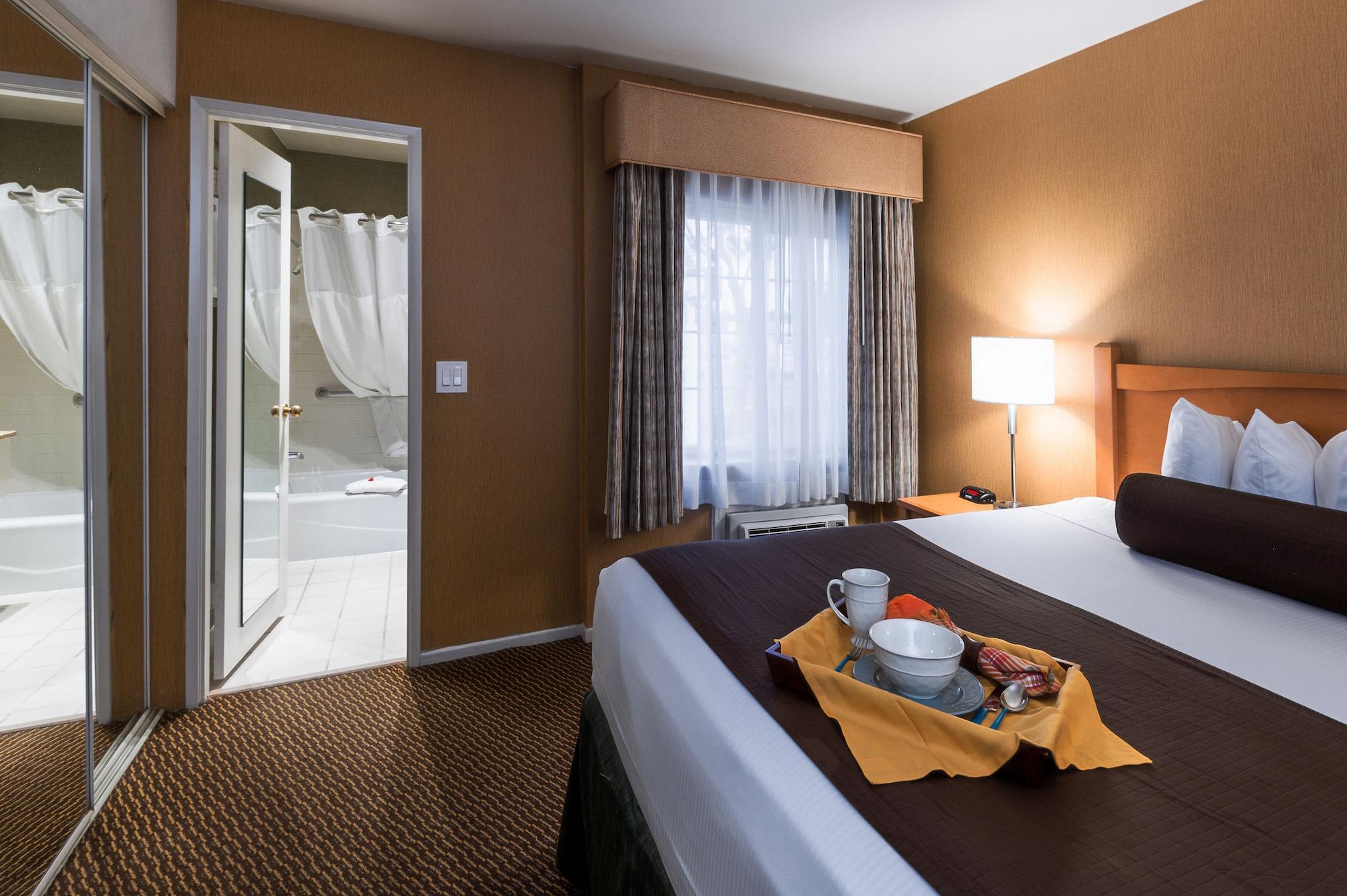 Ramada by Wyndham Costa Mesa/Newport Beach Bagian luar foto
